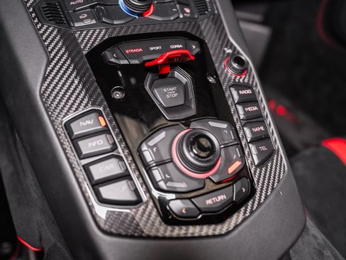 Used 2016 Lamborghini Aventador LP 750-4 Superveloce image 63