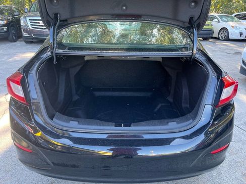 Used 2019 Chevrolet Cruze LS FWD image 9