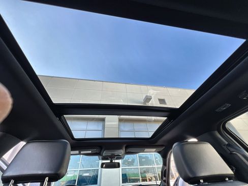 Used 2023 Ford F150 Lariat image 24