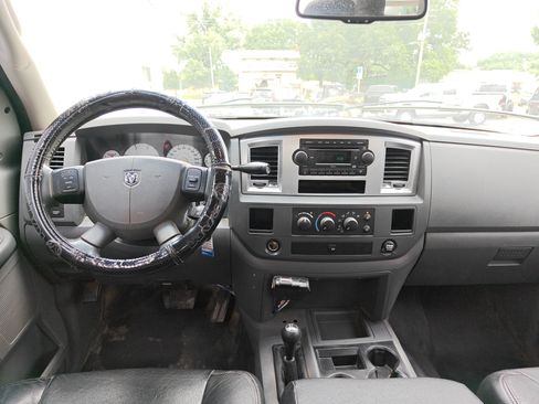 Used 2008 Dodge Ram 4500 Truck 4x4 Quad Cab w/ 2GG SLT Cpos Pkg image 17