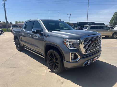 Used 2022 GMC Sierra 1500 Denali w/ Denali Reserve Package AWD/4WD image 7