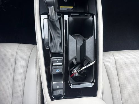 Used 2024 Honda Accord Touring image 23