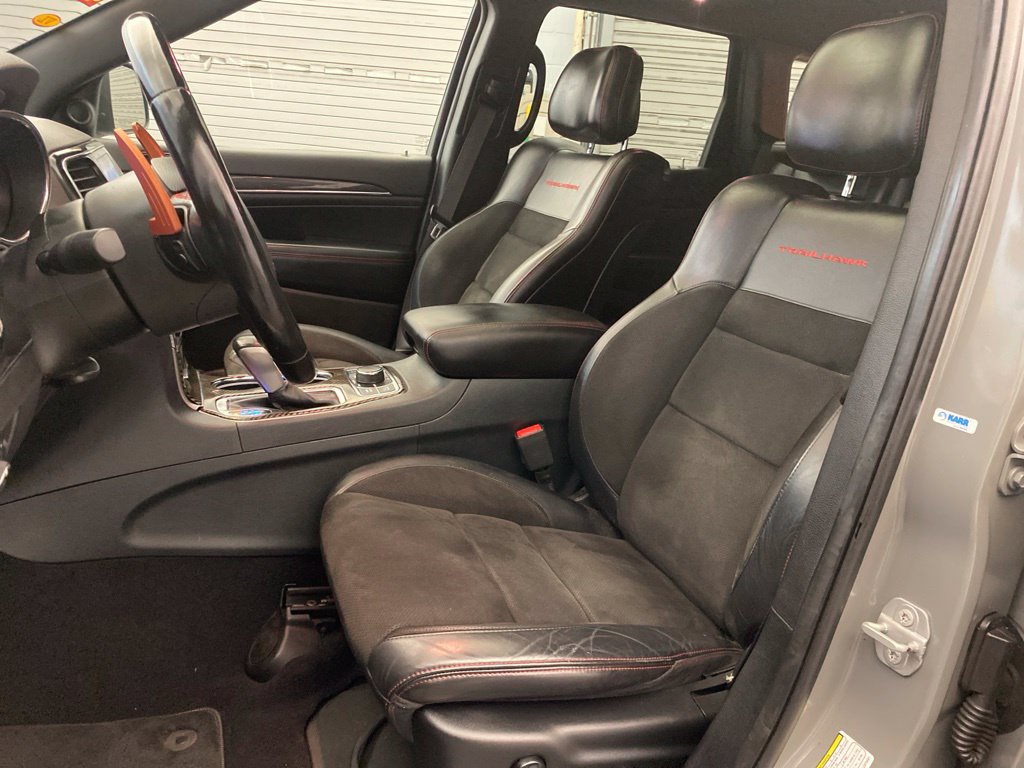 Used 2020 Jeep Grand Cherokee Trailhawk AWD/4WD image 20
