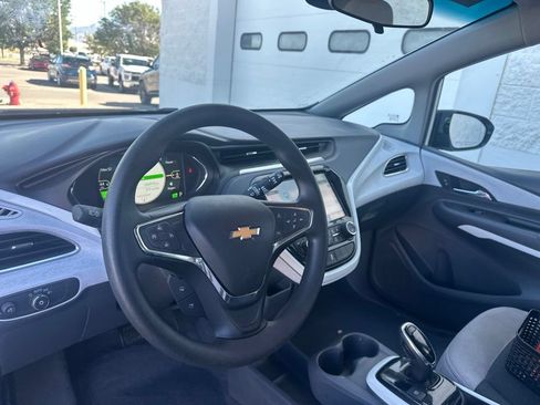 Used 2019 Chevrolet Bolt LT FWD image 11
