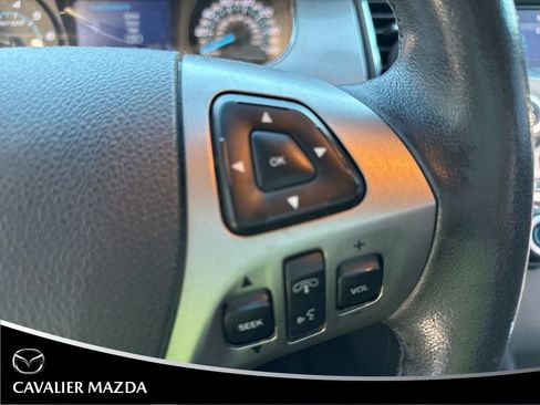 Used 2015 Ford Taurus SEL image 10