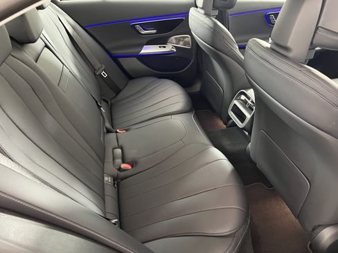 Used 2025 Mercedes-Benz E 350 4MATIC Sedan image 24