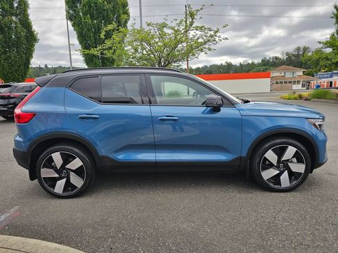 Used 2023 Volvo XC40 Recharge Ultimate w/ Protection Package Premier AWD/4WD image 4