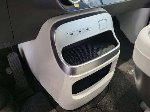 New 2026 Hyundai Ioniq 9 SE AWD/4WD image 9