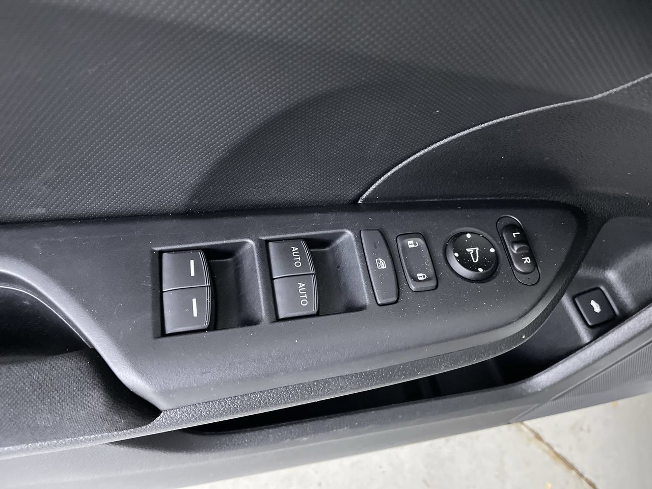Used 2019 Honda Civic LX image 11