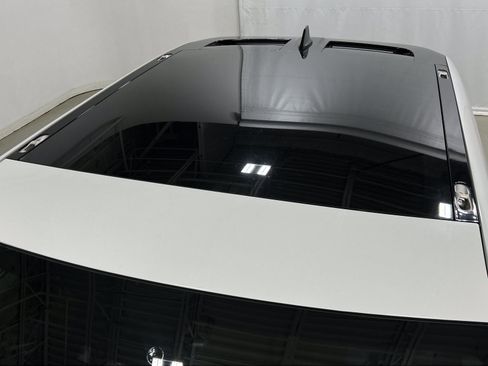 Used 2022 Rivian R1T Adventure AWD/4WD image 13