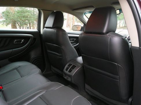 Used 2011 Ford Taurus SEL w/ 201A Rapid Spec Order Code image 21