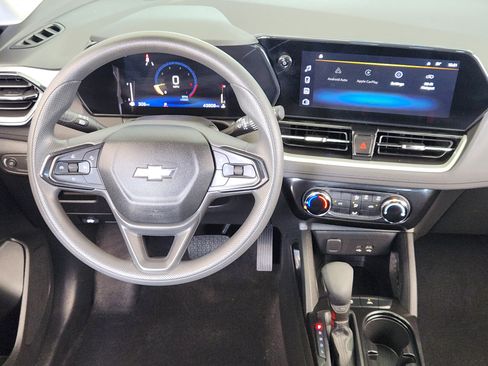 Used 2024 Chevrolet TrailBlazer LT FWD image 28