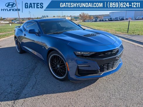 Used 2019 Chevrolet Camaro SS image 6