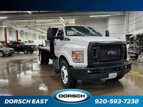 Certified 2022 Ford F750 2WD Regular Cab Super Duty image 4