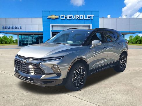 Used 2025 Chevrolet Blazer RS w/ Driver Confidence II Package image 2