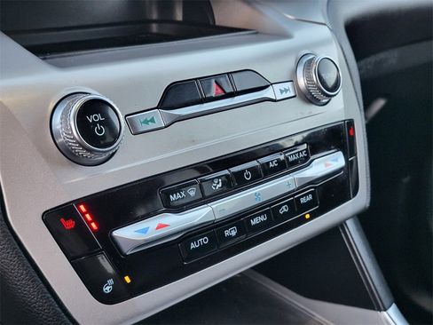 Certified 2022 Ford Explorer XLT w/ Equipment Group 202A image 24