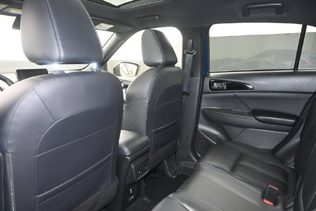 Used 2022 Mitsubishi Eclipse Cross SE FWD image 10