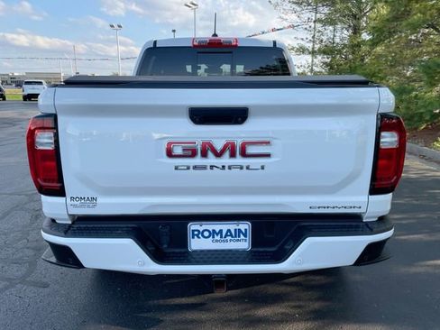 Used 2023 GMC Canyon Denali AWD/4WD image 4