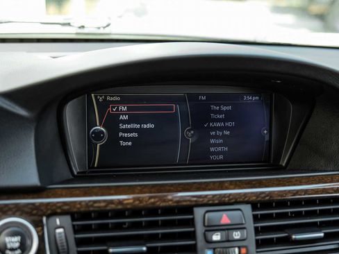 Used 2011 BMW M3 Coupe image 25