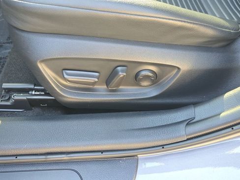 Used 2023 Toyota Camry SE image 15