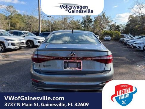Certified 2025 Volkswagen Jetta S image 5