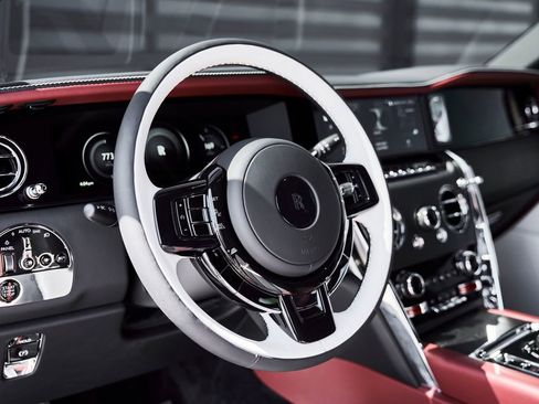 Used 2026 Rolls-Royce Cullinan AWD/4WD image 42