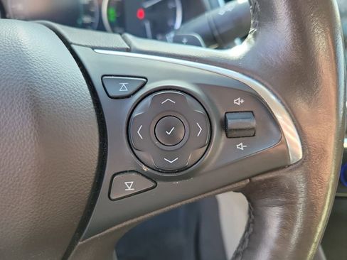 Used 2019 Buick LaCrosse Essence w/ Sights and Sounds Package image 21