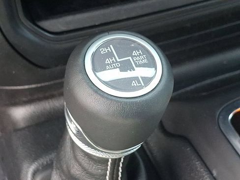 Used 2023 Jeep Wrangler Unlimited Sahara w/ Cold Weather Group AWD/4WD image 25