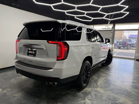 Used 2024 GMC Yukon Denali w/ Denali Reserve Package AWD/4WD image 5
