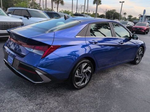 Certified 2024 Hyundai Elantra Limited FWD image 4