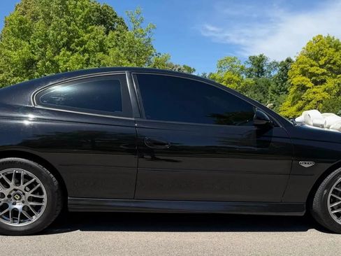 Used 2004 Pontiac GTO RWD image 2