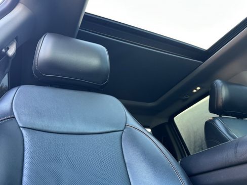 Used 2021 Ford F150 Lariat w/ Equipment Group 502A High image 19