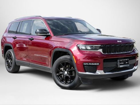 Used 2023 Jeep Grand Cherokee L Limited w/ Trailer Tow Group (B) AWD/4WD image 4