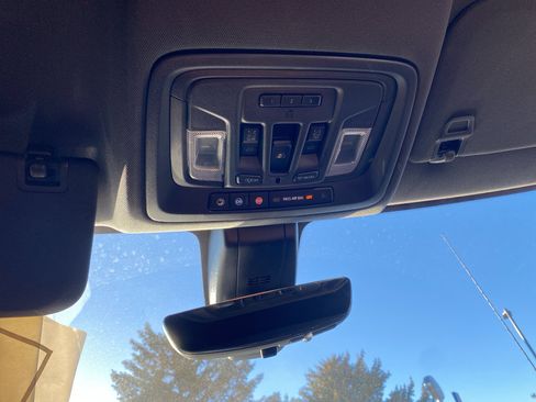 Used 2019 GMC Sierra 1500 AT4 w/ AT4 Premium Package image 12