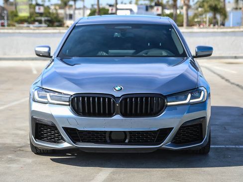Used 2021 BMW M550i xDrive w/ Executive Package AWD/4WD image 3