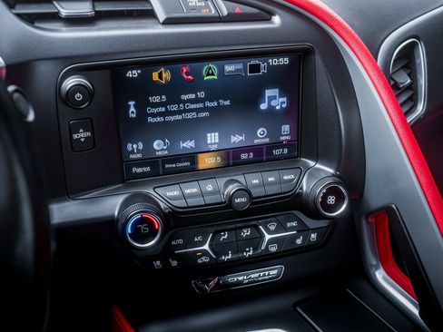 Used 2018 Chevrolet Corvette Stingray Coupe w/ 2LT Preferred Equipment Group image 33