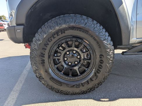 Used 2024 GMC Canyon AT4X w/ AT4X AEV Edition image 37