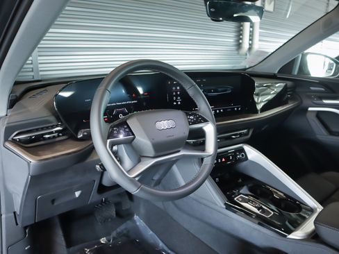 New 2025 Audi Q5 Premium Plus AWD/4WD image 17