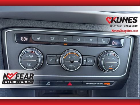 Used 2021 Volkswagen Atlas Cross Sport SE w/ Panoramic Sunroof Package image 33