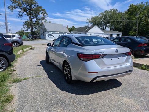 Used 2020 Nissan Sentra SV FWD image 3