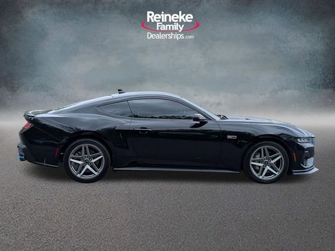 Used 2024 Ford Mustang GT RWD image 4