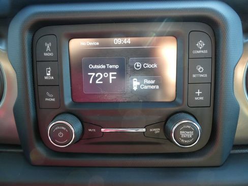 Used 2018 Jeep Wrangler Unlimited Sport AWD/4WD image 31