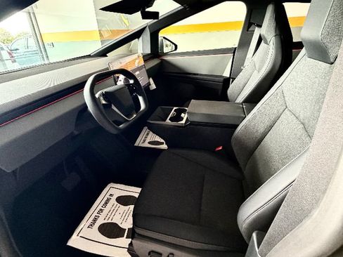 Used 2026 Tesla Cybertruck AWD Crew Cab image 18