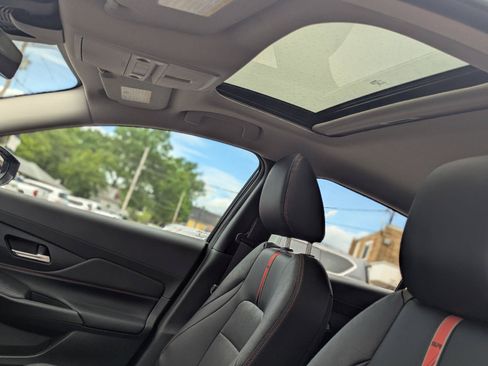 New 2026 Nissan Sentra SR w/ SR Premium Package FWD image 18