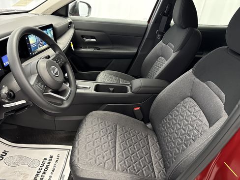 New 2026 Nissan Kicks SV image 7