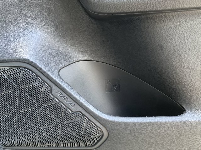Used 2021 Toyota RAV4 XLE Premium FWD image 37