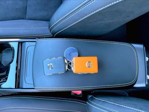 Used 2023 Volvo XC40 Recharge Plus image 14