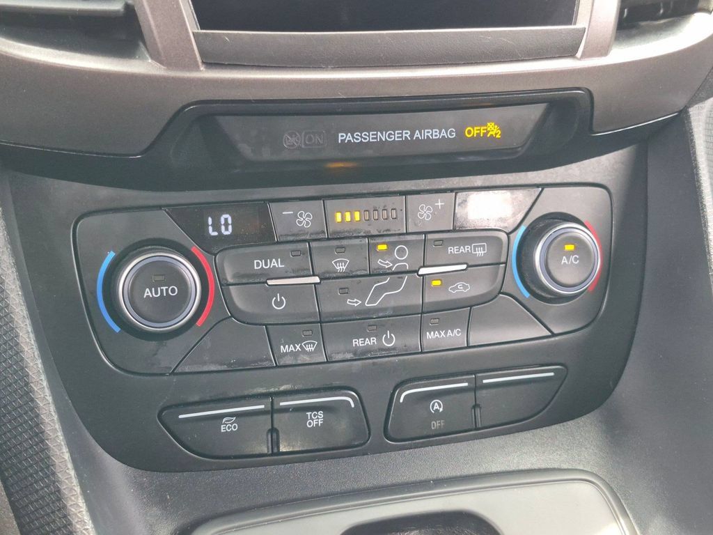 Used 2020 Ford Transit Connect XL FWD image 12
