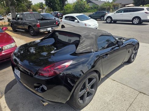 Used 2006 Pontiac Solstice Convertible w/ Premium Package RWD image 6