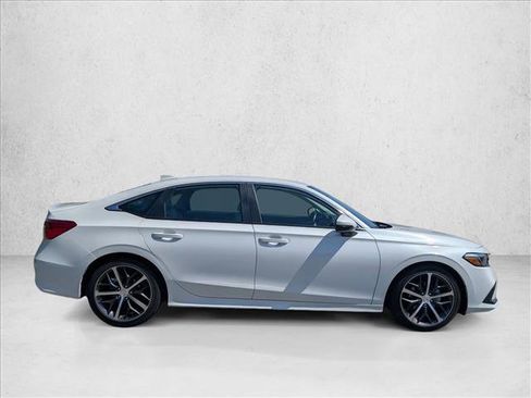 Used 2024 Honda Civic Touring image 4